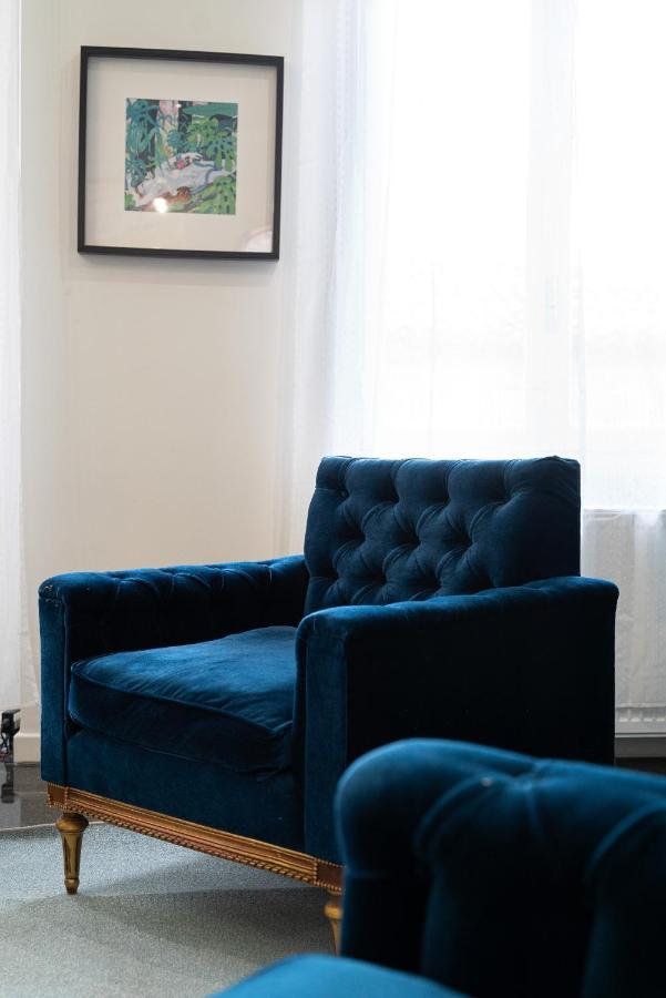 Spacious & Artistic Retro 2Bd Apt With Sauna Atena Exterior foto